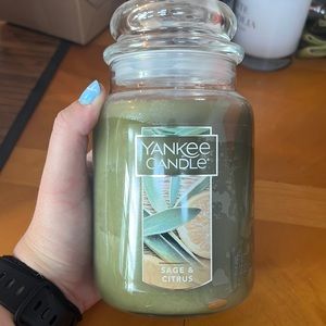 Yankee Candle: Sage and Citrus